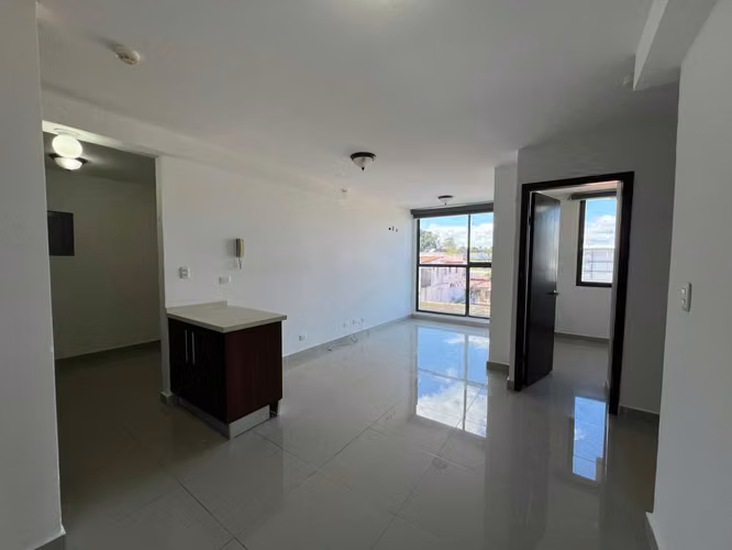 PH LUMA TOWER, PUEBLO NUEVO, CERCA A LA 12 DE OCTUBRE!