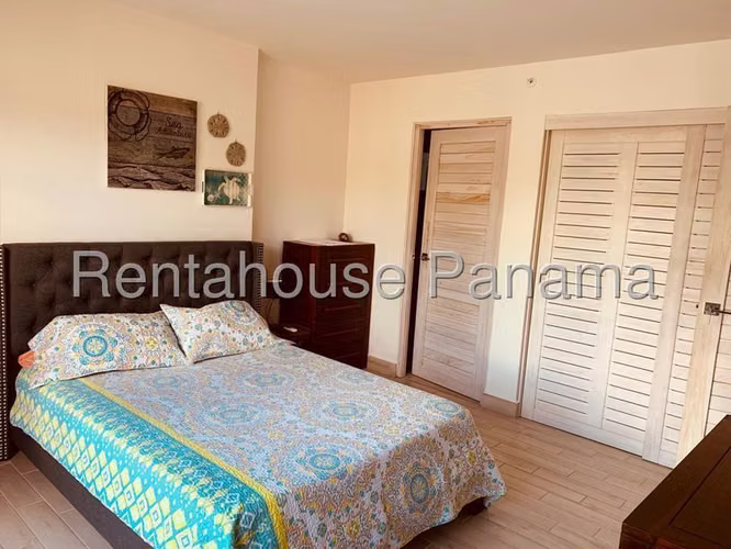 Apartamento amoblado en venta en Playa Caracol - Imagen 7