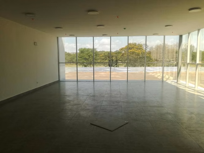 Galera en Venta en Parque Lefevre JG - Imagen 11