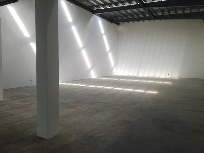 Galera en Venta en Parque Lefevre JG - Imagen 4