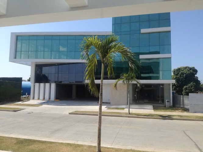 Galera en Venta en Parque Lefevre JG - Imagen 2