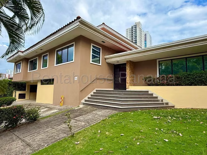 Venta Casa Comercial El Carmen - YD