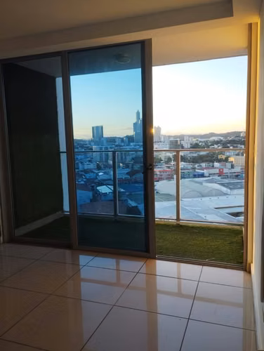 PH Torres de Castilla, 3 Rec, 2 Baños, Balcón, sobre la Vía España!