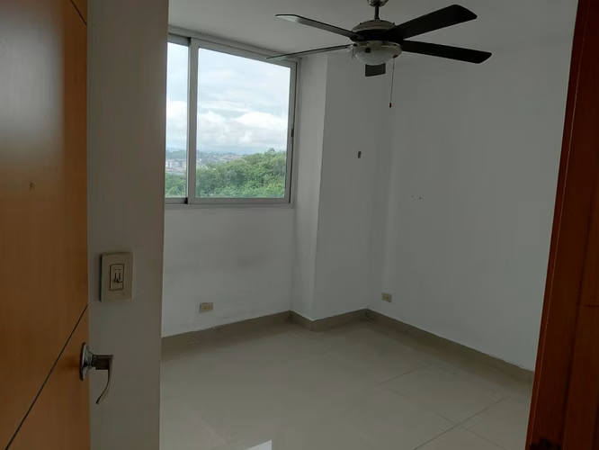 Alquiler Apartamento Parque Lefevre-Vía Cincuentenario PH 4 Islas VACIO - Imagen 9