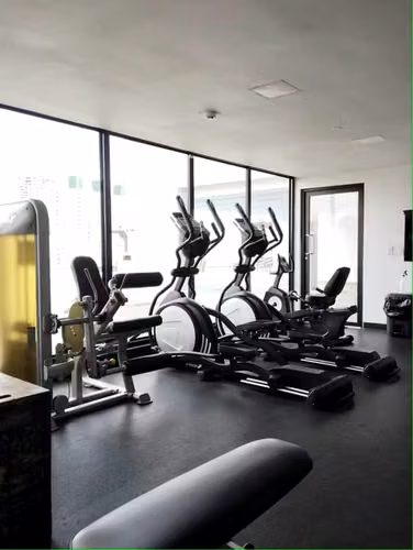 PH VISTA VERDE, CARRASQUILLA, 2 RECAMARAS, 2 BAÑOS, PISCINA, GYM, EDIFICIO MODERNO!