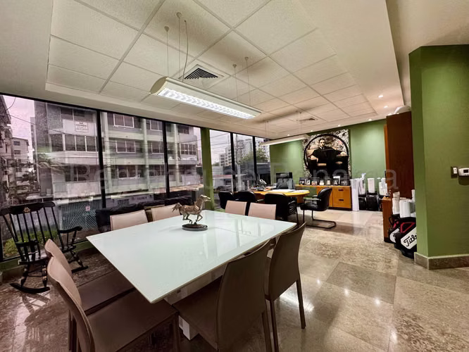 VENTA DE LOCAL EN RIPARD SAN FRANCISCO HQ - Imagen 8