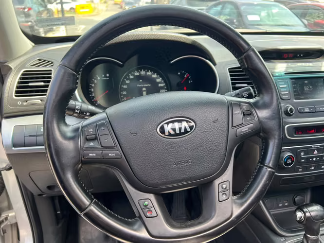 KIA SORENTO SUPER AUTOS ACEPTAMOS TRADE IN - Imagen 10