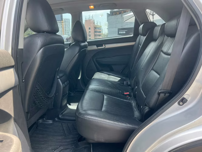 KIA SORENTO SUPER AUTOS ACEPTAMOS TRADE IN - Imagen 8