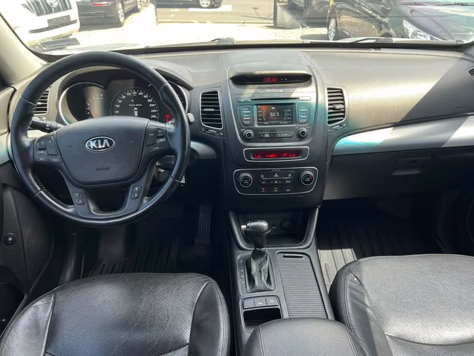 KIA SORENTO SUPER AUTOS ACEPTAMOS TRADE IN - Imagen 6