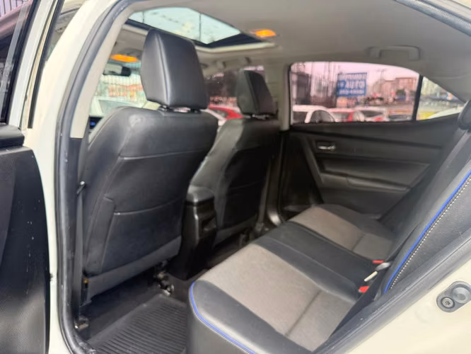 Toyota Corolla 2019 Full Extra - Imagen 6