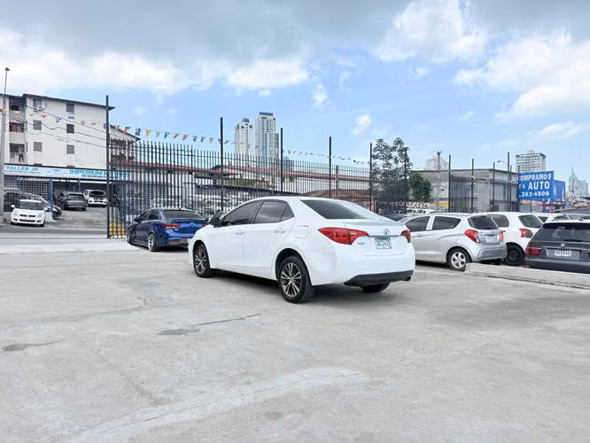 Toyota Corolla 2019 Full Extra - Imagen 5