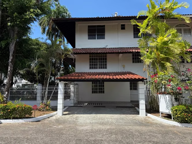 Casa Dúplex En Clayton Con Patio y Jardín Residencial cerrado - Imagen 17