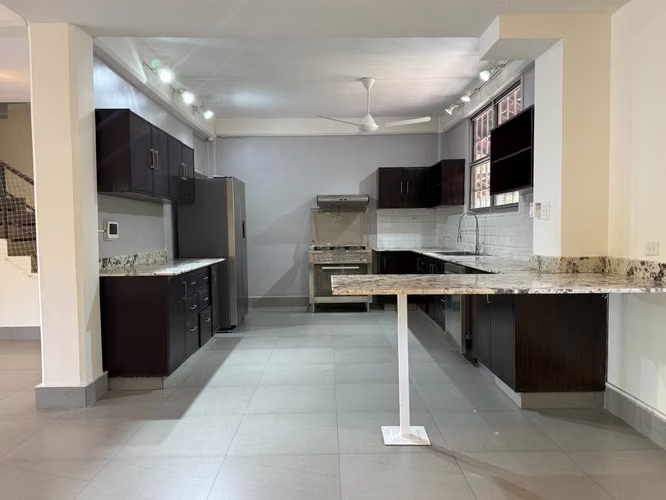 Casa Dúplex En Clayton Con Patio y Jardín Residencial cerrado - Imagen 7