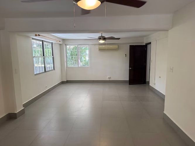 Casa Dúplex En Clayton Con Patio y Jardín Residencial cerrado - Imagen 4
