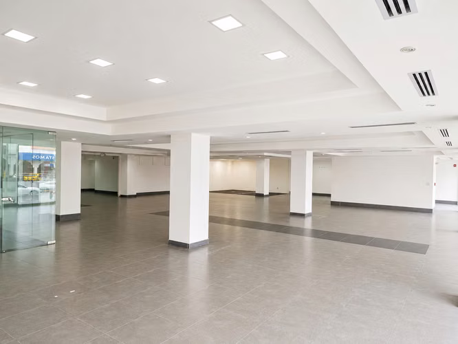 Alquiler de Local Comercial en Vía España, Bella Vista, Edificio Topkapi, 400m²