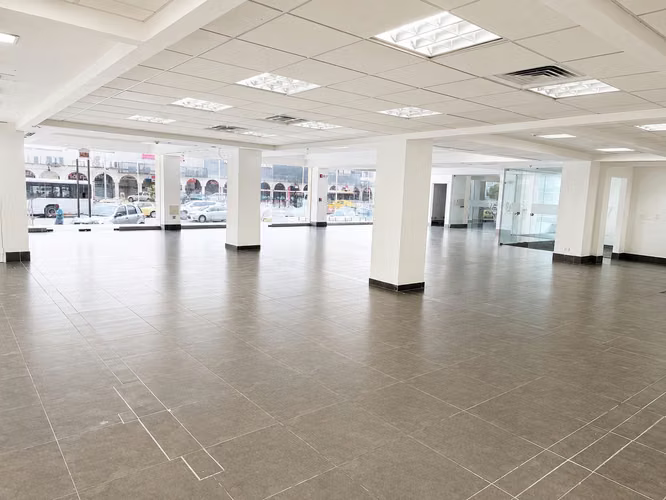 Alquiler de Local Comercial en Vía España, Bella Vista, Edificio Topkapi, 400m²