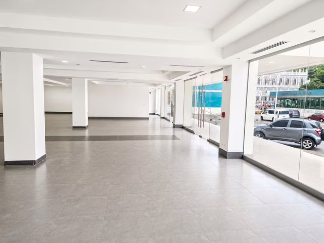 Alquiler de Local Comercial en Vía España, Bella Vista, Edificio Topkapi, 400m²