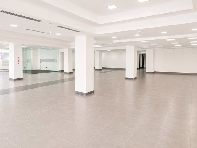 Alquiler de Local Comercial en Vía España, Bella Vista, Edificio Topkapi, 300m² - Imagen 8