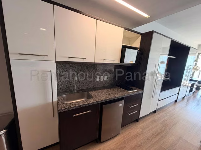 Alquiler de apartamento amoblado en Punta Pacífica