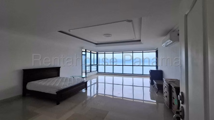 Venta Amplio Penthouse Avenida Balboa - YD - Imagen 5
