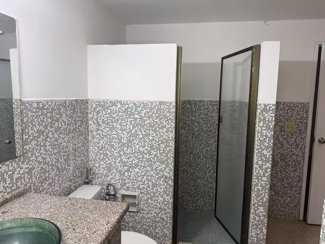 Se alquila amplia casa en TERRONAL , vivienda o comercial 1800.00 - Imagen 9