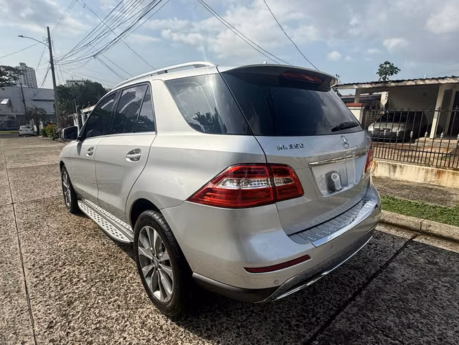Mercedes Benz ML INMACULADO - Imagen 9