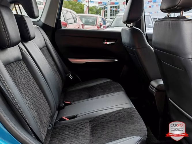 Suzuki Vitara 2023 Automática ED3768 - Imagen 8