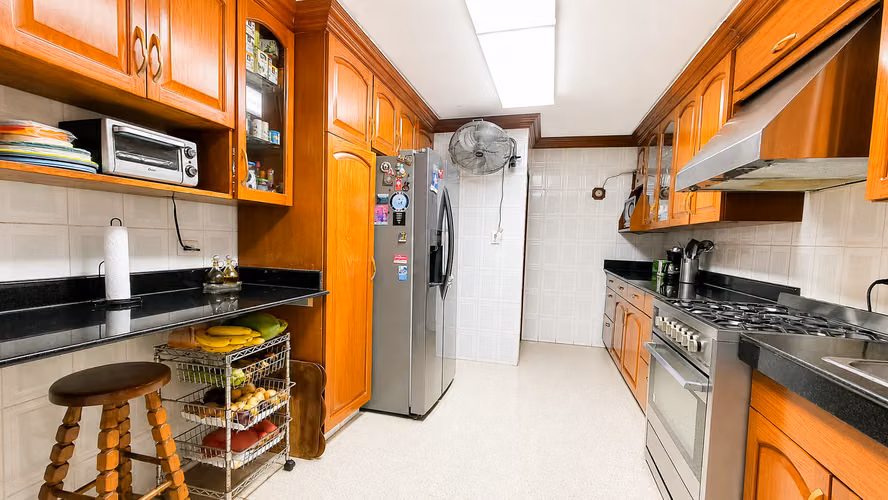 CASA EN VENTA EN LA MANZANA DE OBARRIO