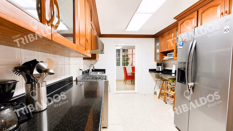 CASA EN VENTA EN LA MANZANA DE OBARRIO