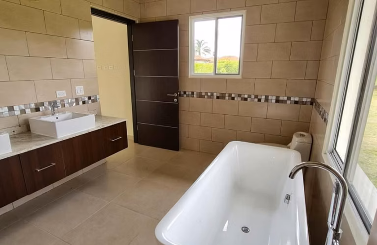 Venta de Casa en Boquete Canyon Village - Imagen 10