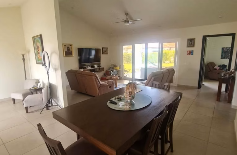 Venta de Casa en Boquete Canyon Village - Imagen 2