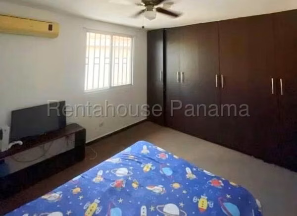 Alquiler de Casa en El Bosque El Doral KC - Imagen 11