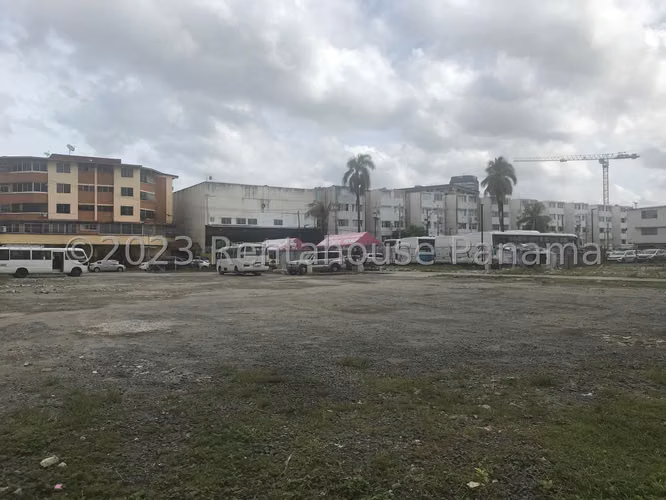 Venta de Terreno en Avenida Balboa SN Solo Cliente Directo MC