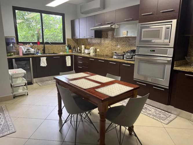 Embassy Club. 276mts 3r 3.5b den $677,000.00neg - Imagen 6