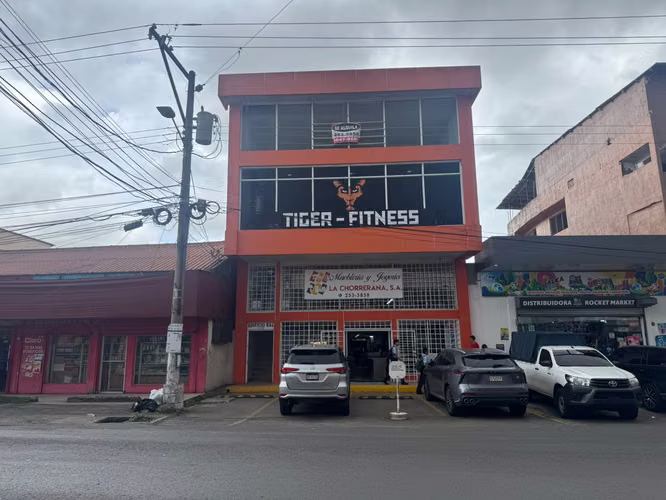 VENDO  EDIFICIO - OPORTUNIDAD COMERCIAL EN LA CHORRERA - Imagen 19