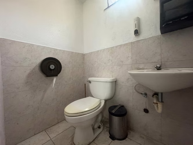 VENDO  EDIFICIO - OPORTUNIDAD COMERCIAL EN LA CHORRERA - Imagen 6