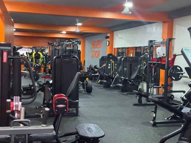 VENDO  EDIFICIO - OPORTUNIDAD COMERCIAL EN LA CHORRERA - Imagen 3