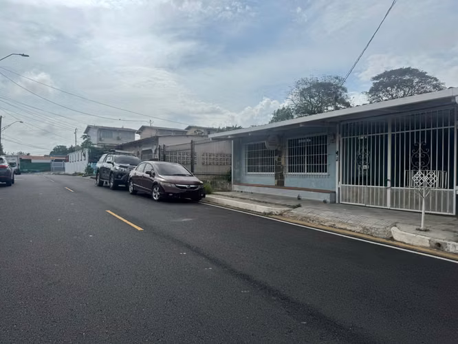 VENDO CASA RESIDENCIAL COMERCIAL - LAS LOMAS LA CHORRERA - Imagen 4