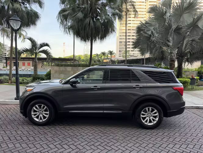 Ford Explorer XLT 4WD - Imagen 2