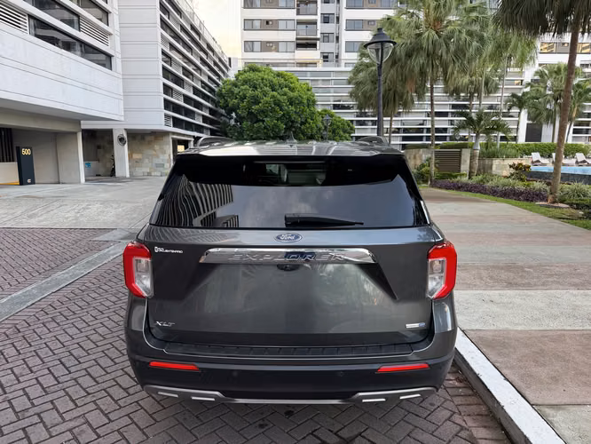 Ford Explorer XLT 4WD - Imagen 6