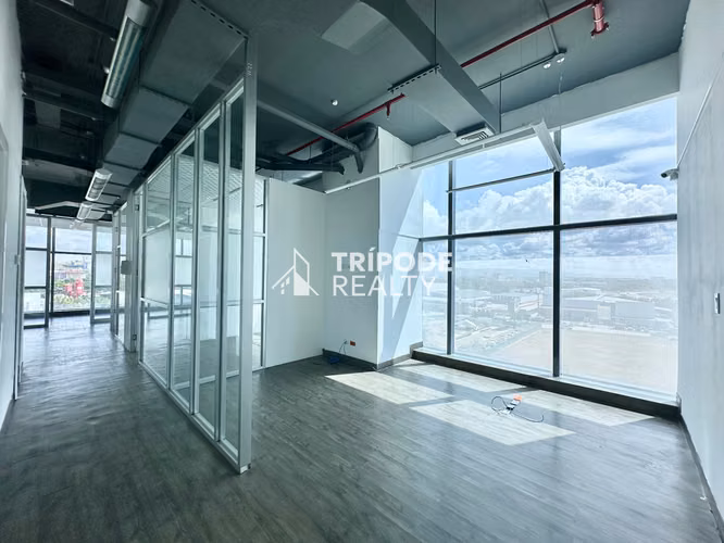 Oficina en venta Santa Maria Business PH 37E