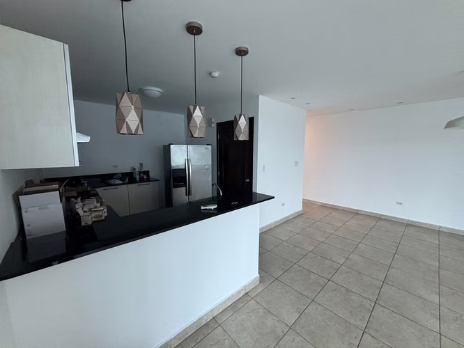 SE ALQUILA RIVERSIDE $1,500