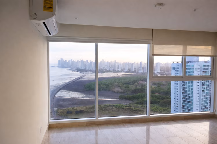 Apartamento en Costa del Este Linea Blanca I Amplio Balcón con vista al mar y a la ciudad - Imagen 4