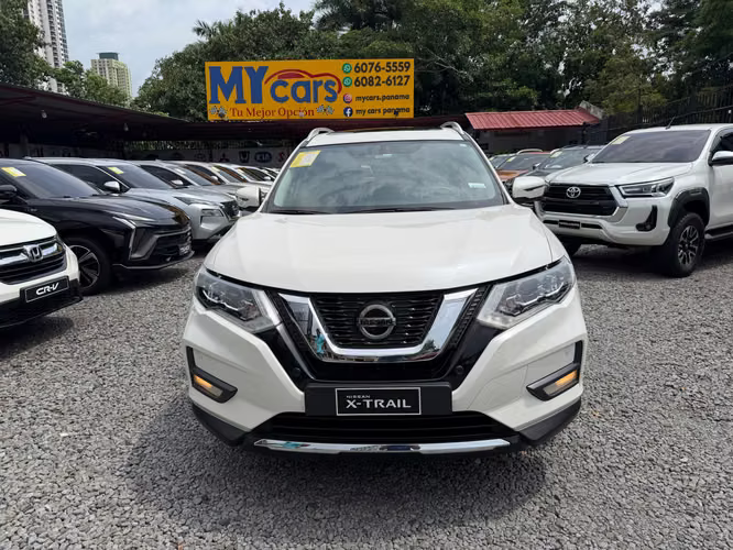 NISSAN XTRAIL 4WD FULL EXTRAS SOLO 28 MIL KILOMETROS