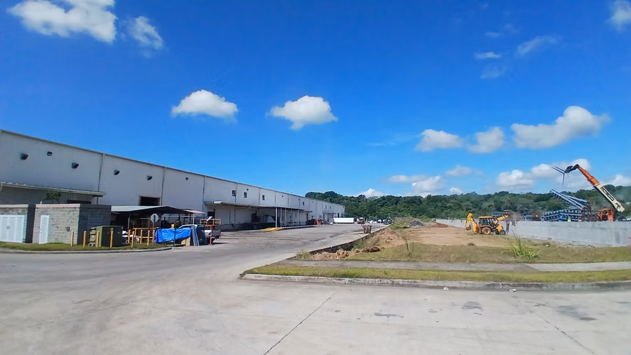 ALQUILO GALERAS EN PARQUE LOGISTICO VACAMONTE