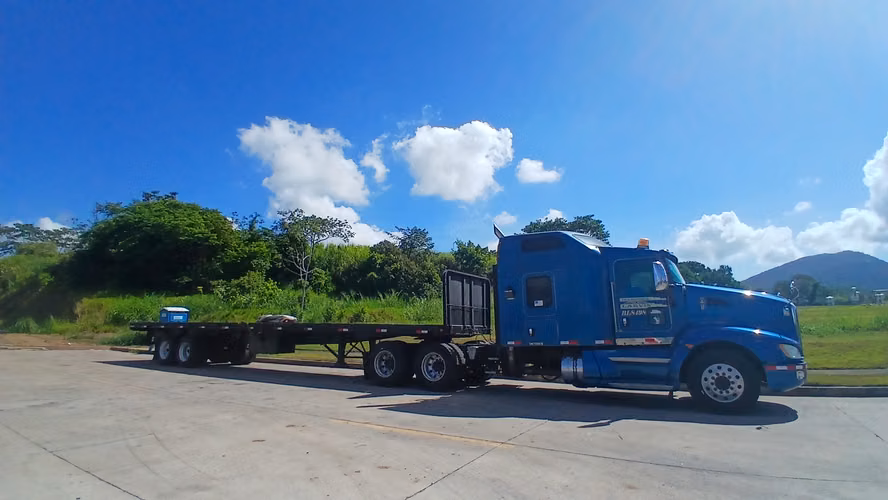 ALQUILO GALERAS EN PARQUE LOGISTICO VACAMONTE