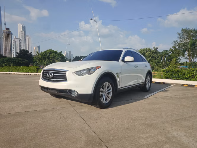 Infiniti QX70