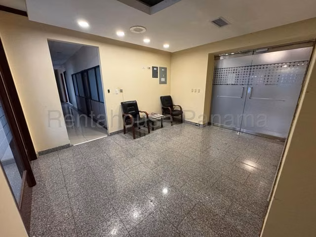 Oficina Comercial en Venta en Calle 50 JG - Imagen 19