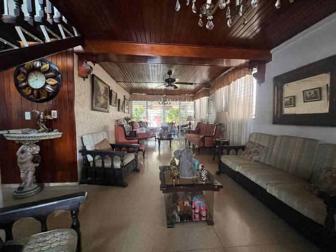 CASA DE DOS NIVELES EN VENTA – CHANIS, CIUDAD DE PANAMÁ - Imagen 2