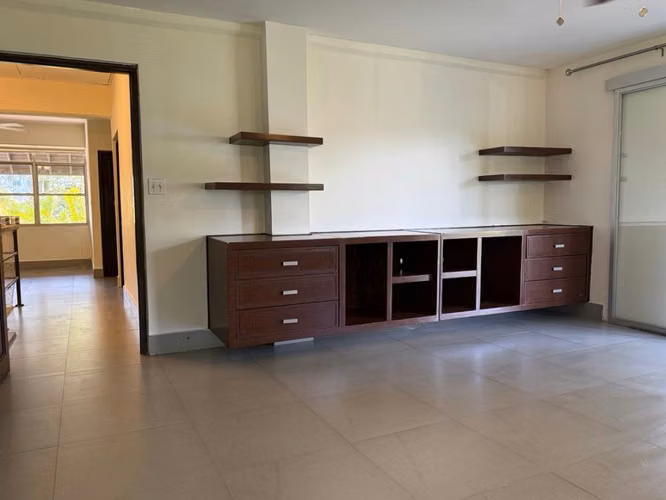 ¡En Alquiler! Exclusiva Casa de 3 Niveles en Clayton (Al lado del King's College) - Imagen 6